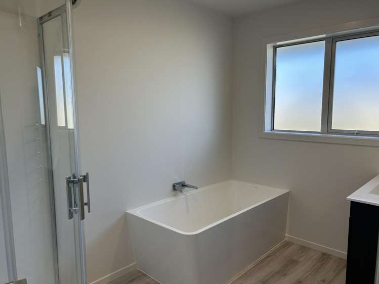 70 Halpin Drive Lincoln_13