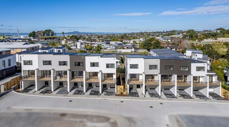 3 Bed/1 Oteha Valley Road_0