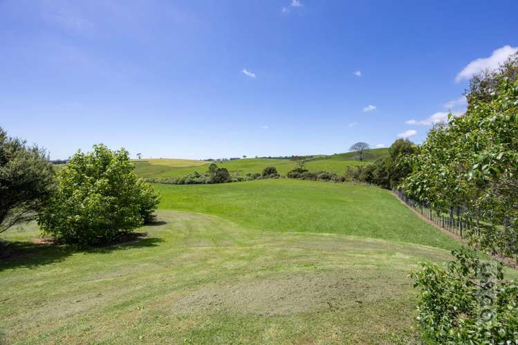 83 Mount Albion Rise Taupaki_15