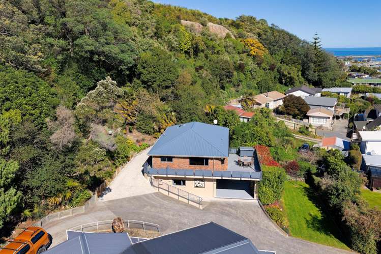 22a Kotuku Road South Bay_19