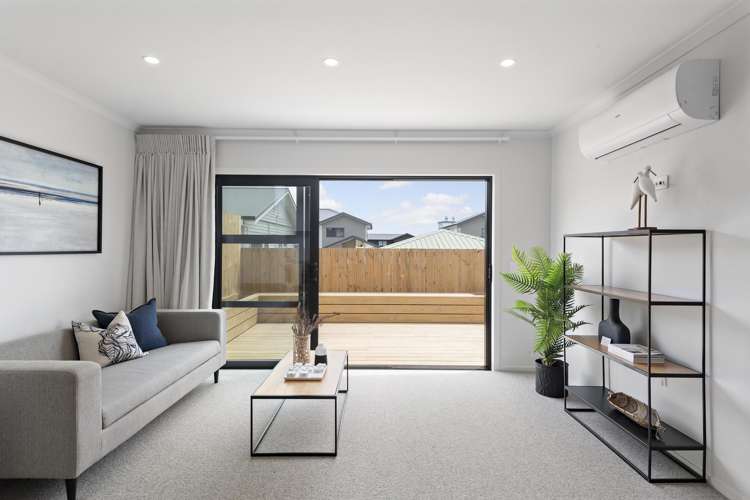 2/983 Alexandra Street_5