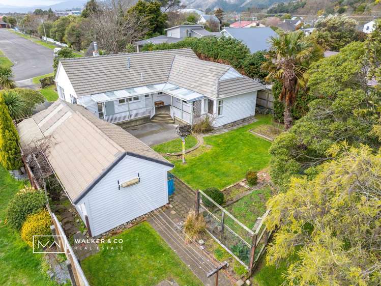 8 York Avenue Heretaunga_18