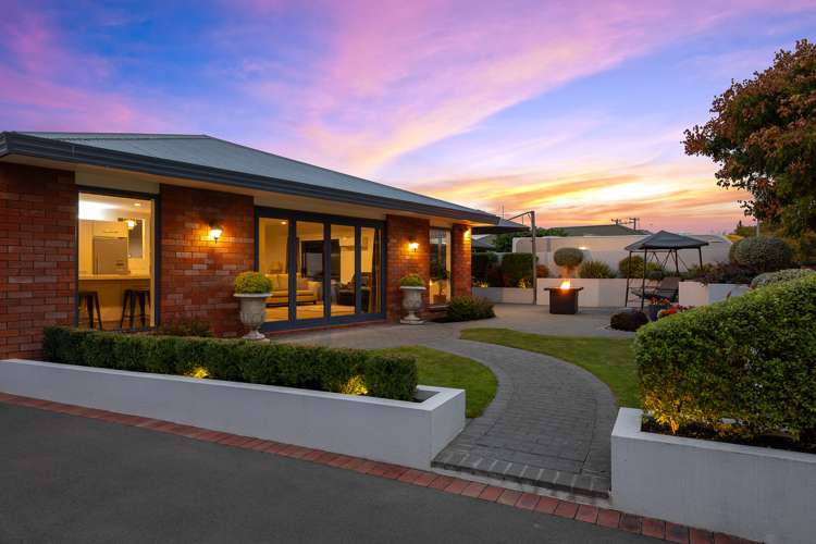 6 Robalan Place Redwoodtown_45