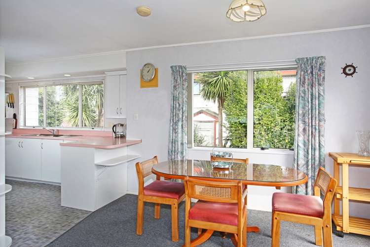 49 Edgewater Parade Waiuku_6