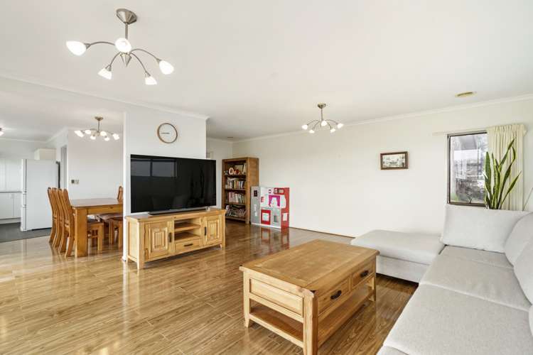 2/14 Ridge Road Waiake_7