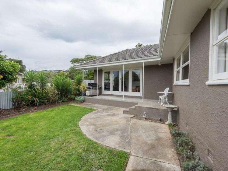 19 Neale Avenue Stoke_1