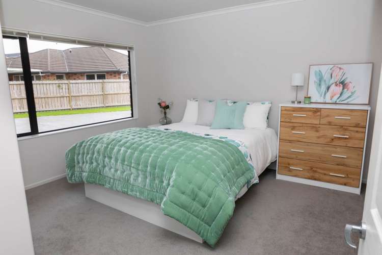 26 Conifer Grove Kamo_6