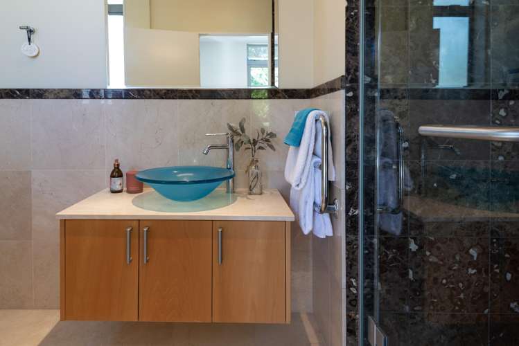 7 Island View Terrace Cockle Bay_36