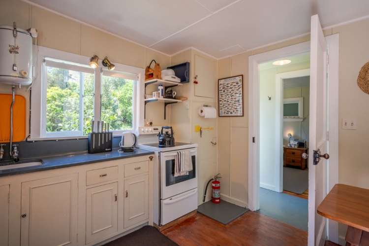 7 Factory Road Little Akaloa_13