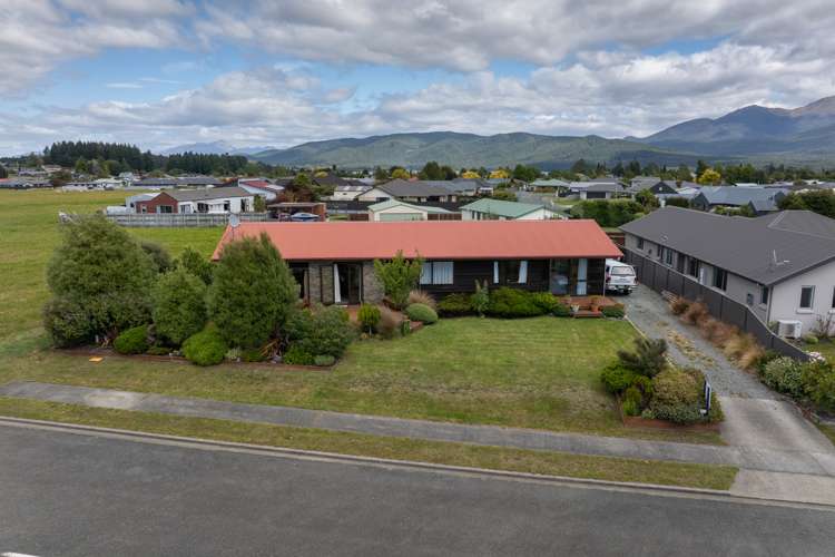 91 Govan Drive Te Anau_35