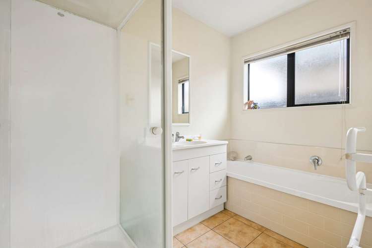 1 Carnoustie Drive Wattle Downs_14