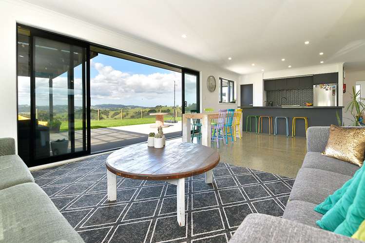 87 Sheffield Road Helensville_1