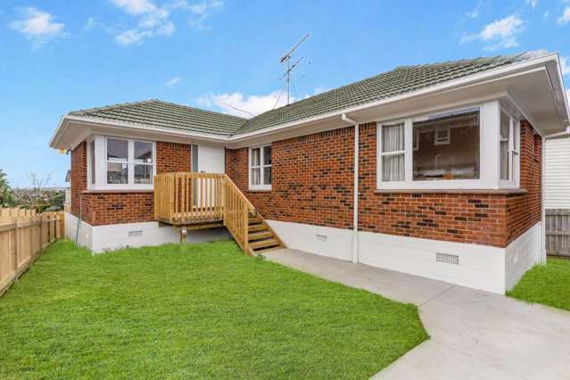 22 Chatsworth Crescent Pakuranga Heights_1
