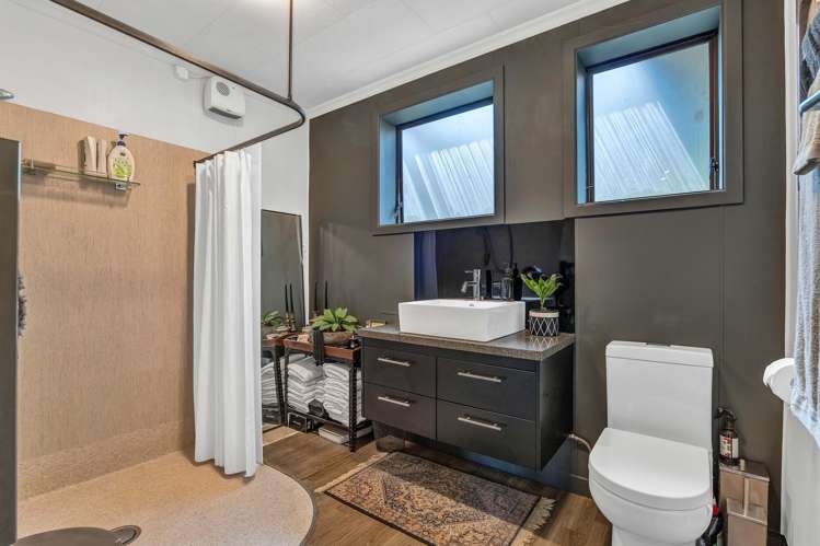 69 North Street Mokau_24