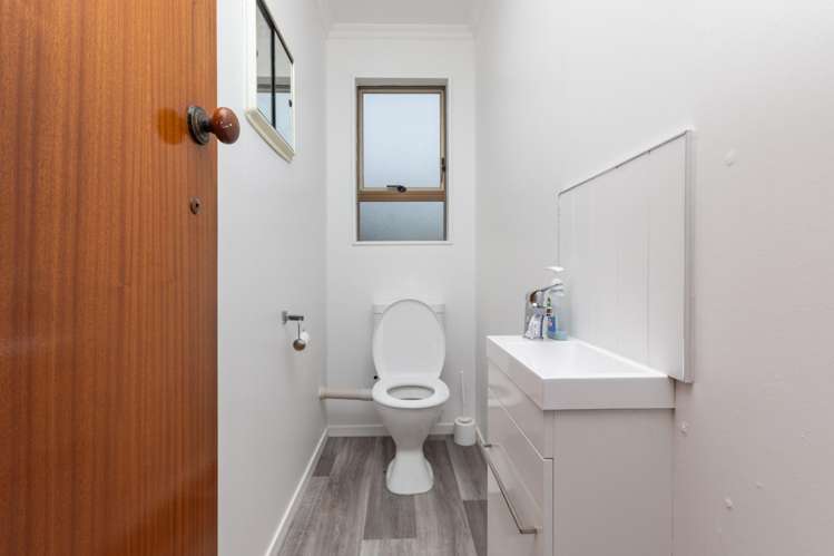 126C Long Melford Road Awapuni_15