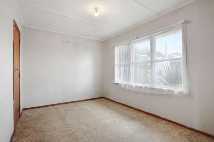 53 Tiroroa Avenue Te Atatu South_10