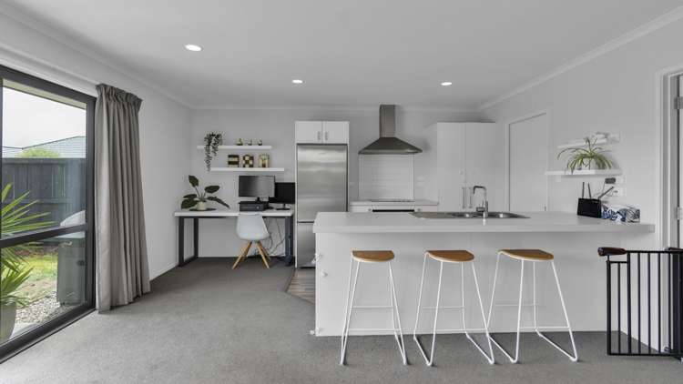 41 Farnborough Way Rolleston_2