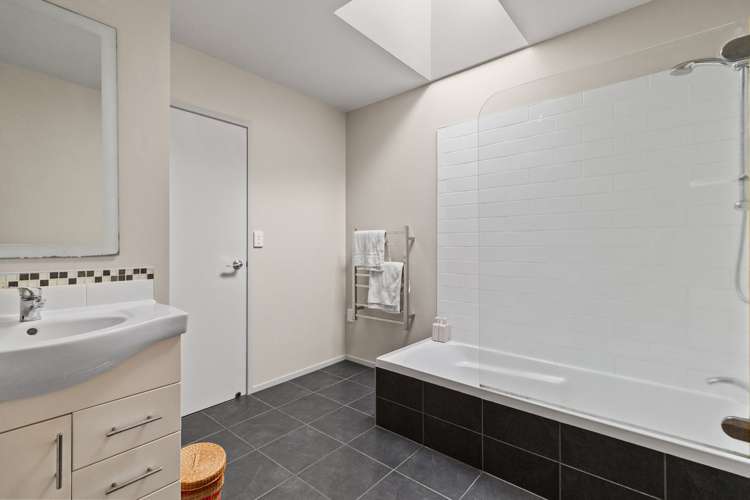 32 Mount Avenue Pauanui_18