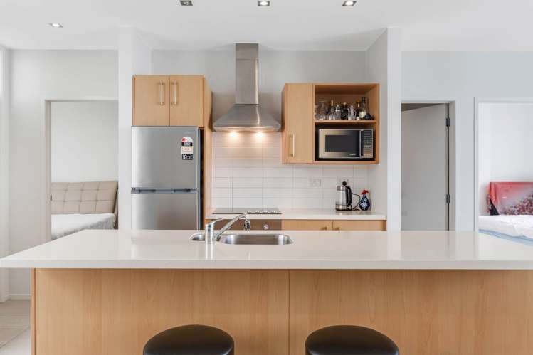 1G/1C Queen Mary Avenue Epsom_11