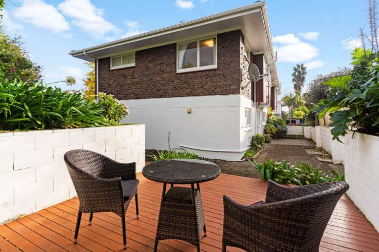 2/14 Andrea Place Sunnyhills_12