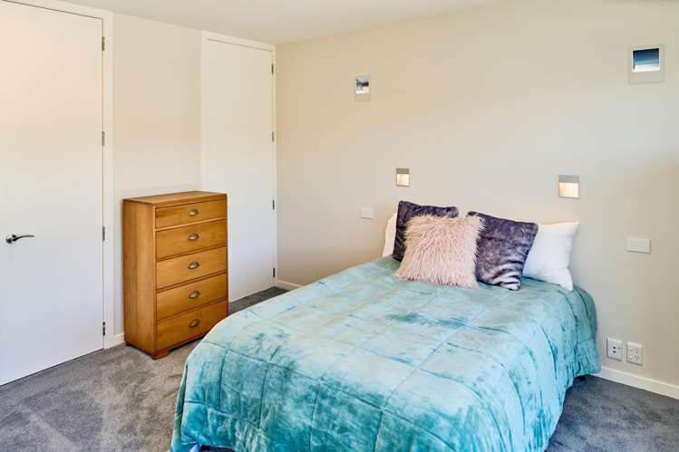 31 Pendennis Point Camborne_16