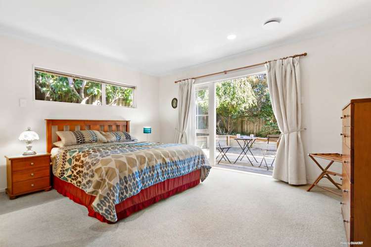 1b Wakeling Avenue Te Atatu South_11