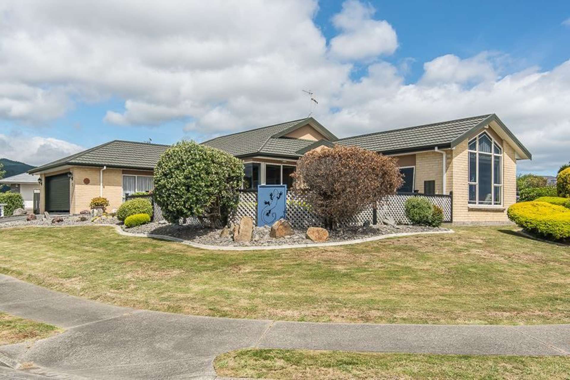 2 Sovereign Way Paraparaumu Kapiti Coast Houses for Sale One Roof