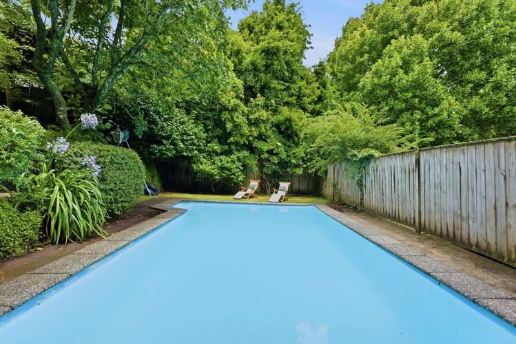 5 Magnolia Drive Westown_13