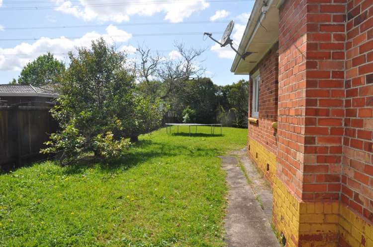 98 Portage Road New Lynn_9