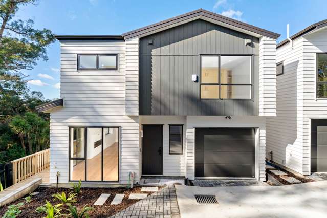 Stunning Standalone 4 Bedroom Home!