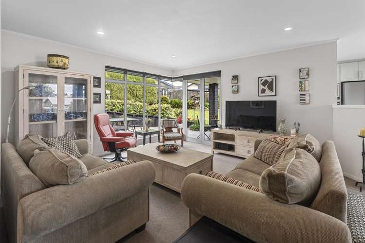 6 County Lane Te Kamo_4