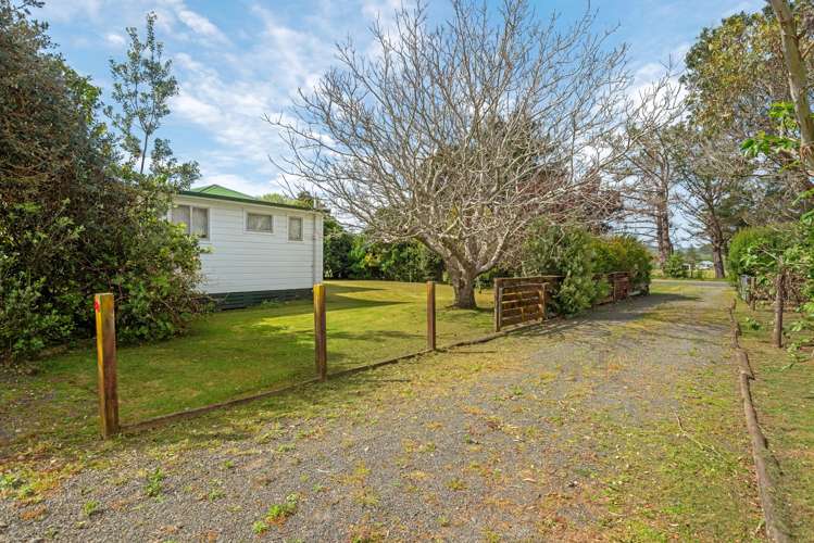 7 Forster Street Tolaga Bay_5