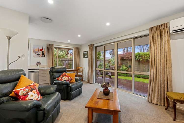1/85 Yaldhurst Road Upper Riccarton_2
