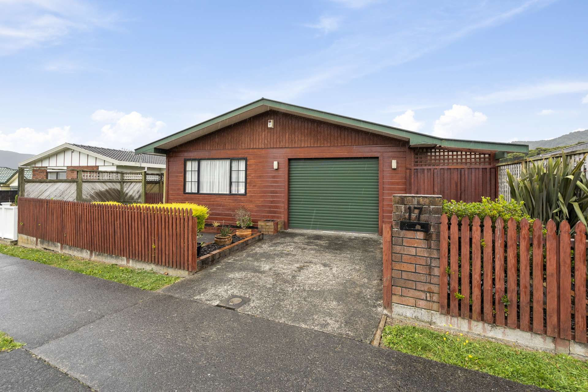 17 Karamea Grove Wainuiomata_0