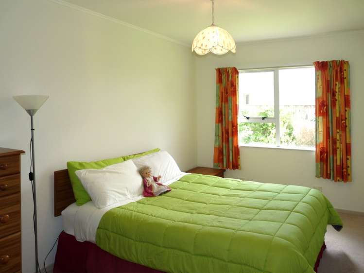 17 Middlebank Drive Richmond_12