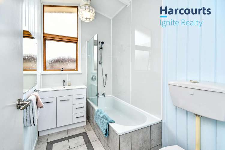 8 Booker Place Manurewa_12