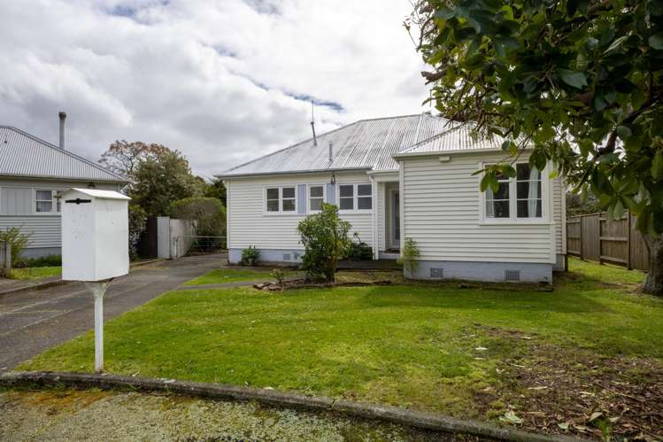 10 Rangiora Avenue Roslyn_1