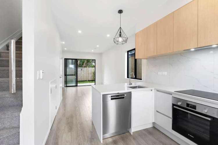 2/12 Arney Road Ranui_4