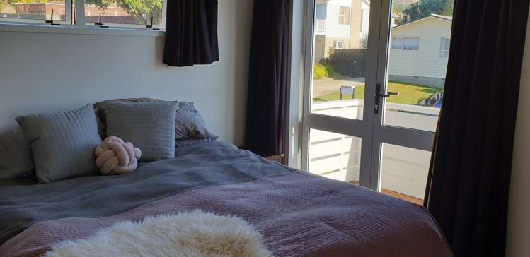 3 Quinn Grove Porirua East_10