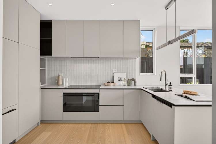 76A-D Grand Drive Remuera_18