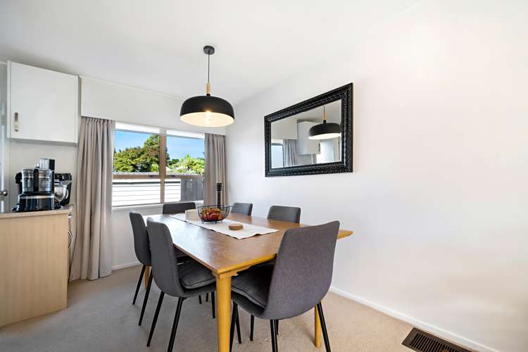 3/15 Locke Avenue Mount Roskill_6