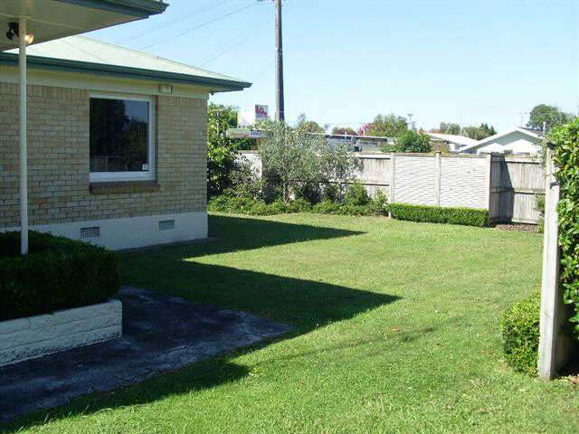 27 Brocas Avenue 1076_4