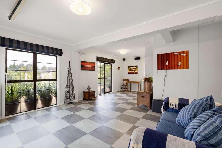 150 Lake Crescent Hamilton Lake_20