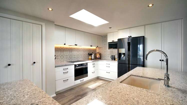 90 Harbour Drive Otumoetai_10