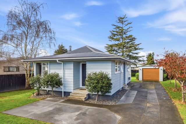 Perfectly Presented - Move in Ready!!