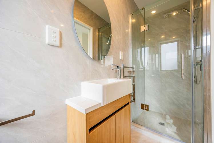 1,2,3,6/21 Peachgrove Road Te Atatu Peninsula_27