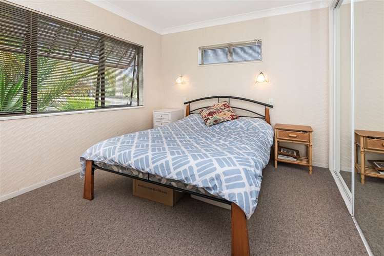 6 Marine Parade Mellons Bay_19