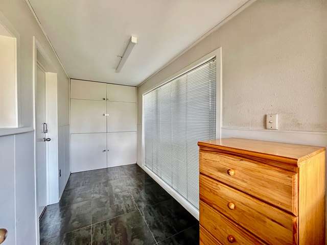 73 West Coast Road Glen Eden_3