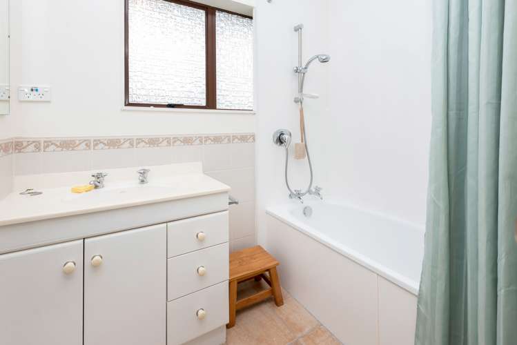 2/26a Eastern Beach Road Eastern Beach_10