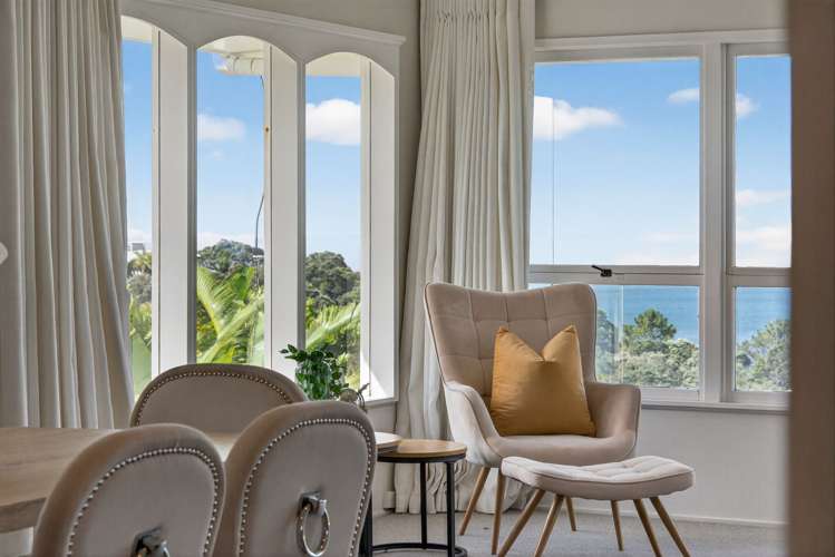 2/33 Gulf View Road Murrays Bay_9